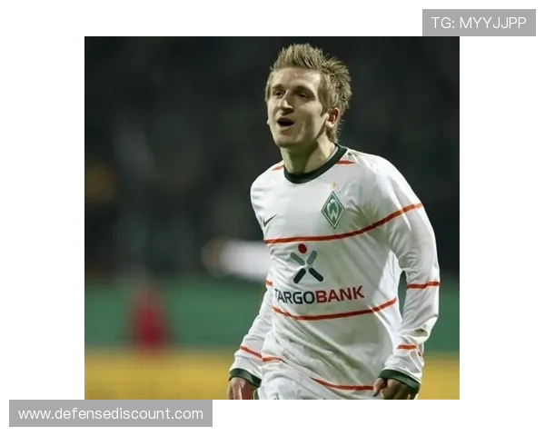 阿克边后卫表现