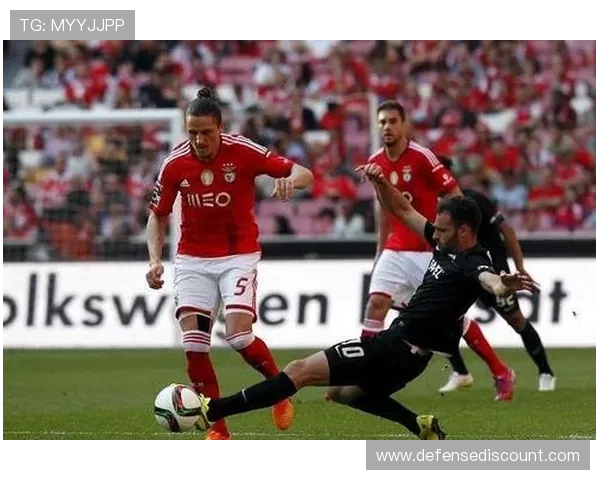 埃登·阿扎尔近期状态回暖,表现稳健值得关注 埃登·阿扎尔近期状态回暖,表现稳健值得关注